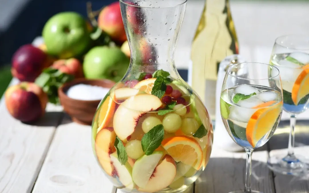 Sangria Blanche Maison : Recette Fraîche & Inratable (Vrai Succès)